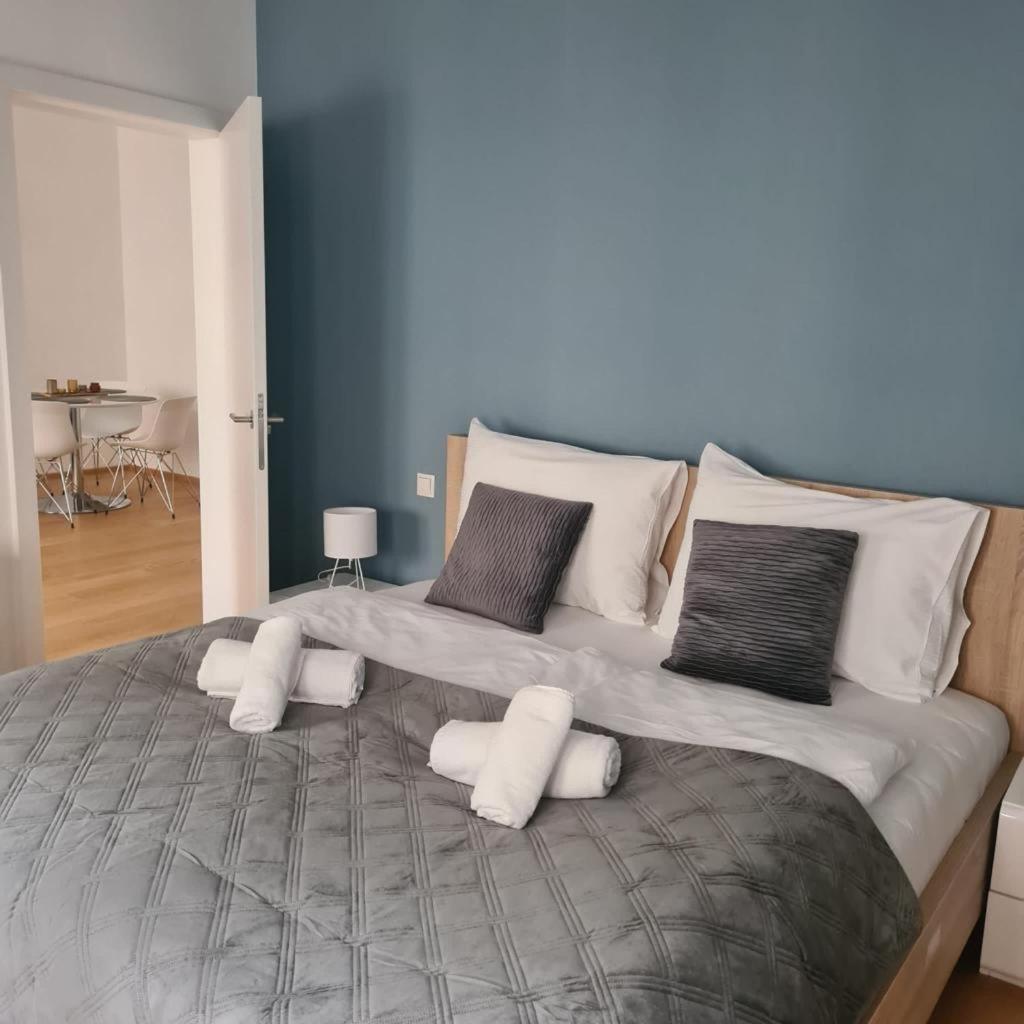 New Design Penthouse And Apartment Vienna